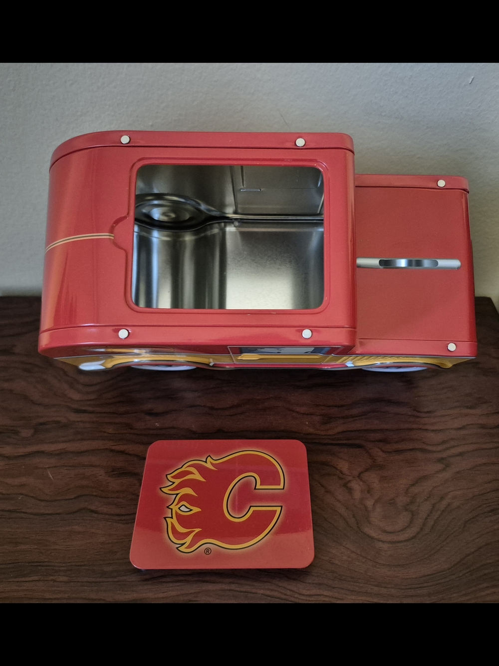 NHL Calgary Flames Collectible Tin Truck Vintage Van Piggy Bank Hockey Fan Decor - Picture 4 of 6